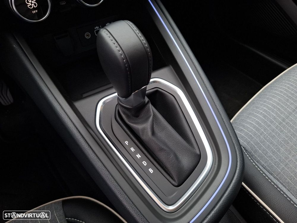 Renault Clio 1.6 E-Tech Intens - 18