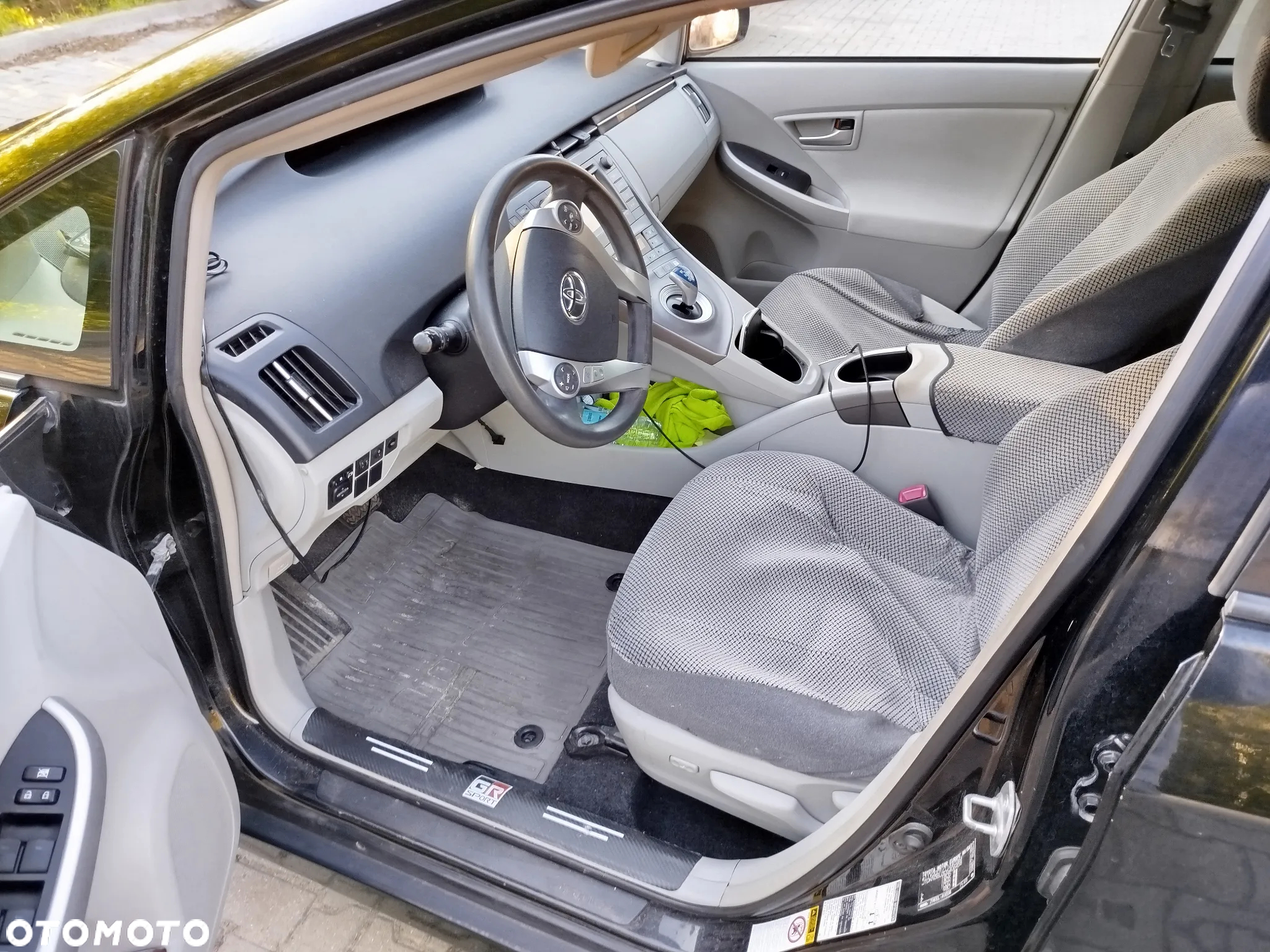 Toyota Prius 1.8 HSD Active - 3