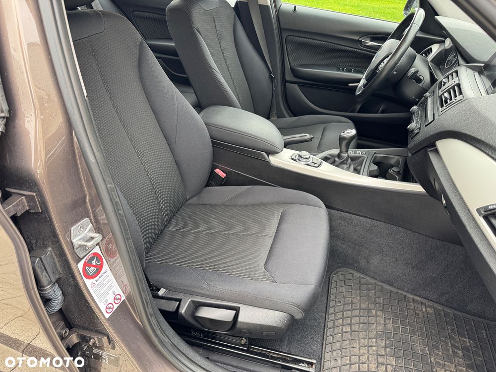 BMW Seria 1 116d - 30