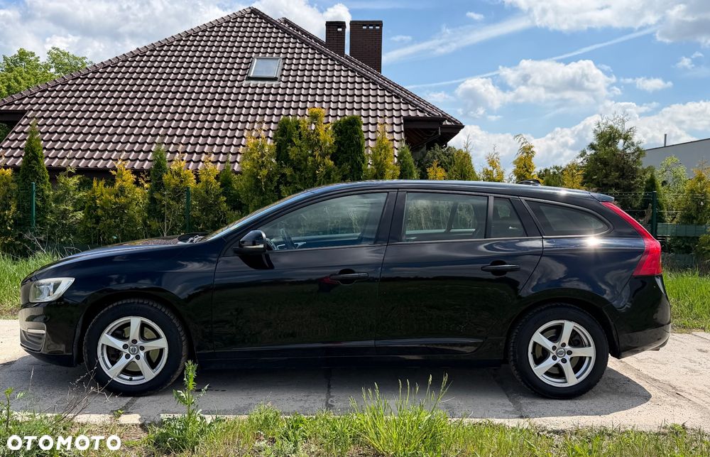 Volvo V60 D2 Edition Pro - 4