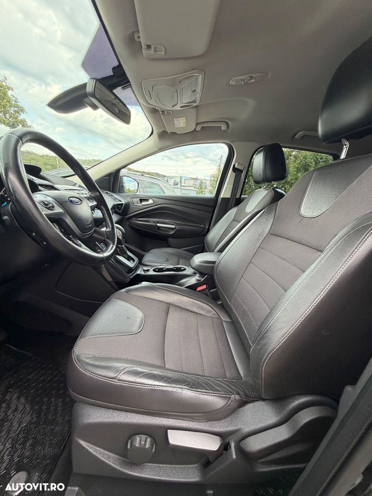 Ford Kuga 2.0 TDCi 4x4 Aut. Titanium - 4