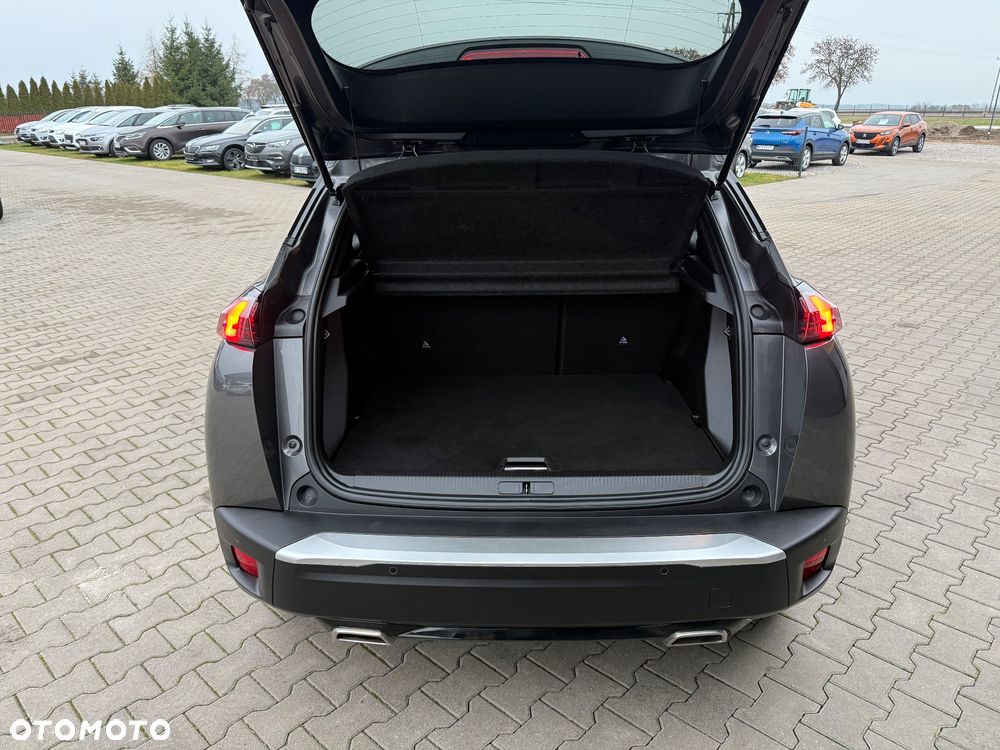 Peugeot 2008 1.2 PureTech Allure S&S EAT8 - 36