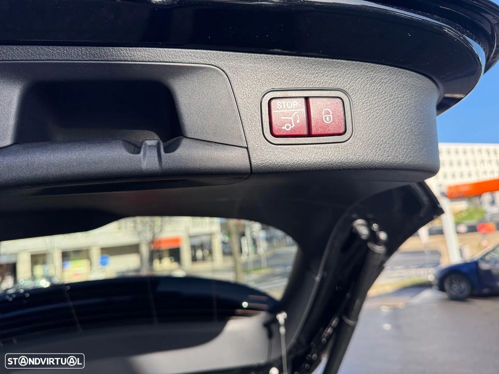 Mercedes-Benz GLA 250 e Progressive - 27