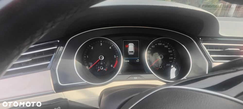 Volkswagen Passat 2.0 TDI BMT Highline DSG - 16