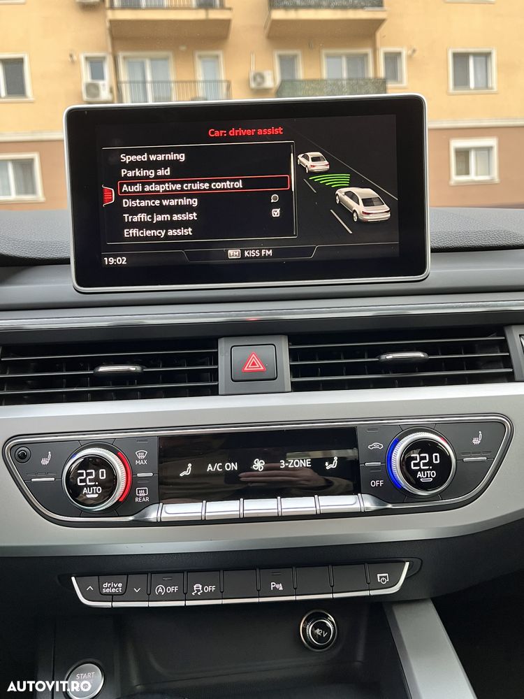 Audi A4 2.0 TDI quattro S tronic - 29