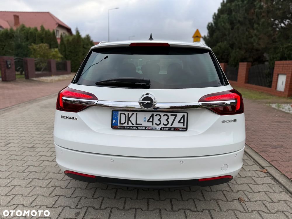 Opel Insignia - 25