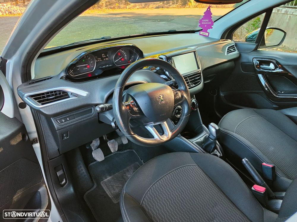 Peugeot 208 1.2 PureTech Active - 9