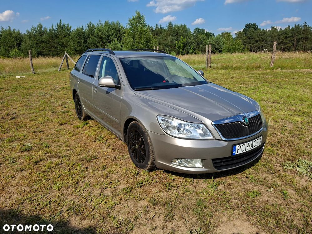 Skoda Octavia 1.6 TDI Ambiente - 2