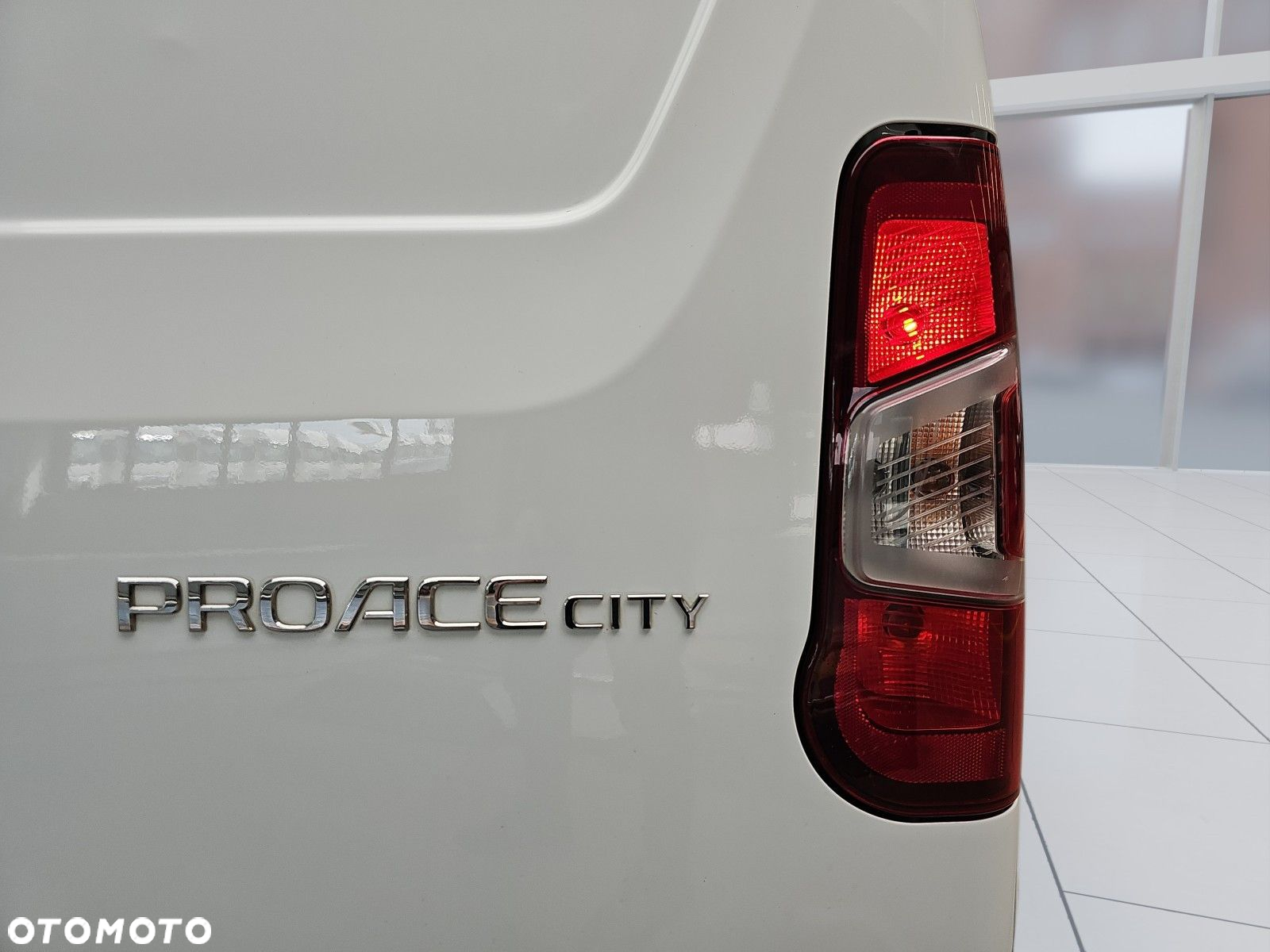 Toyota ProAce 2.3T 1.5 D-4D 75KM std Furgon Active - 22