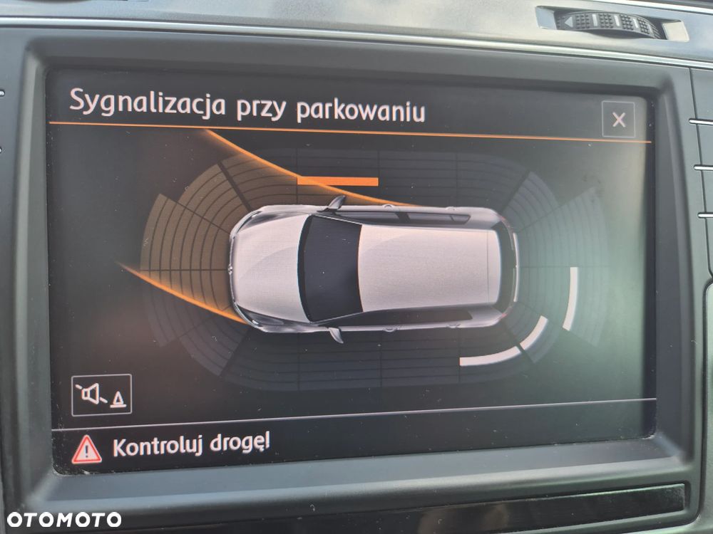 Volkswagen Golf 1.6 TDI BlueMotion Technology DSG Lounge - 18