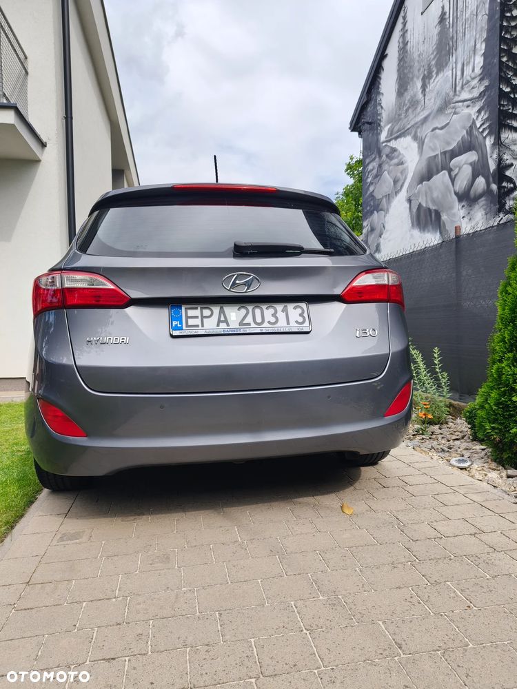 Hyundai i30 i30cw 1.6 CRDi Fifa World Cup Edition - 6