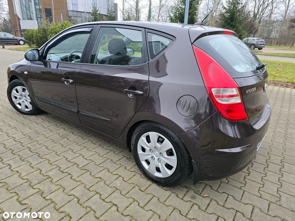 Hyundai i30 1.6 Comfort - 21