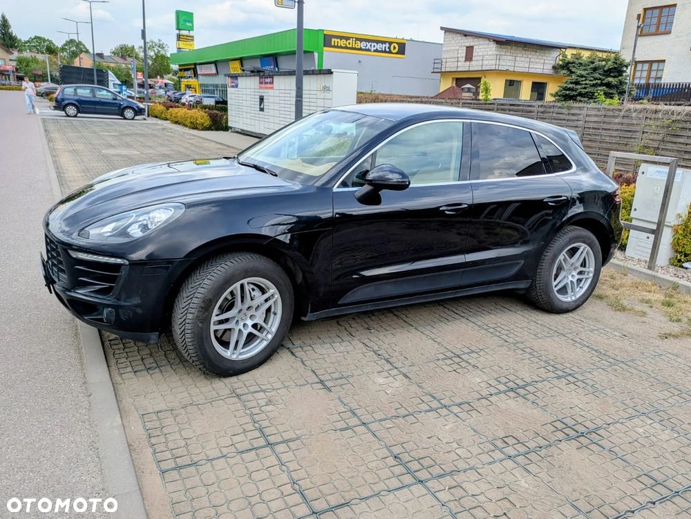Porsche Macan - 1
