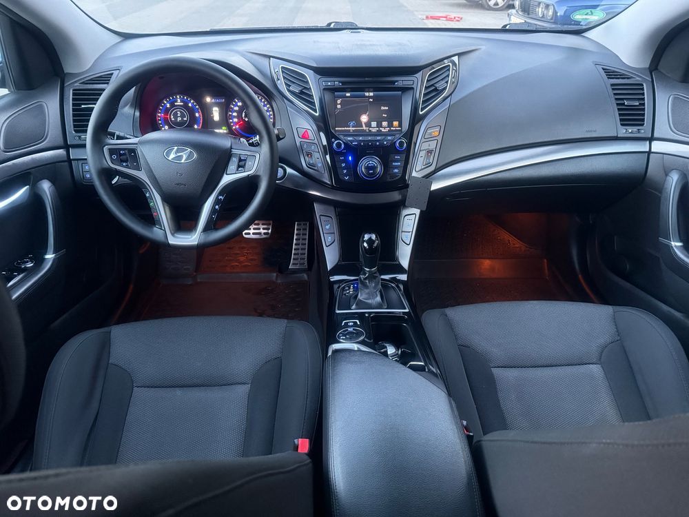 Hyundai i40 Kombi blue 1.7 CRDi DCT Premium - 19