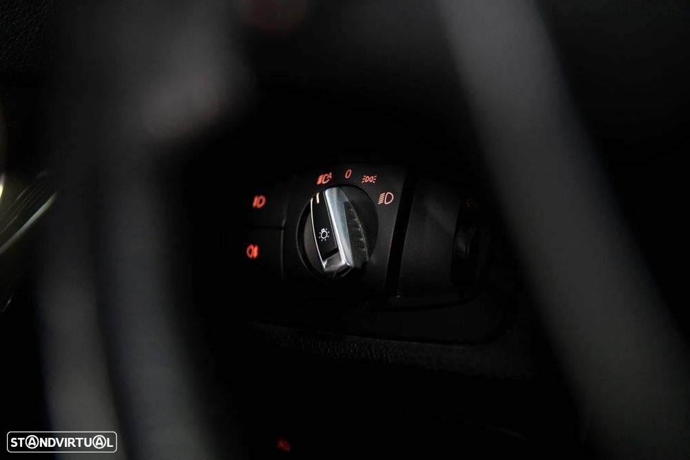 BMW 320 d Aut. Luxury Line - 18