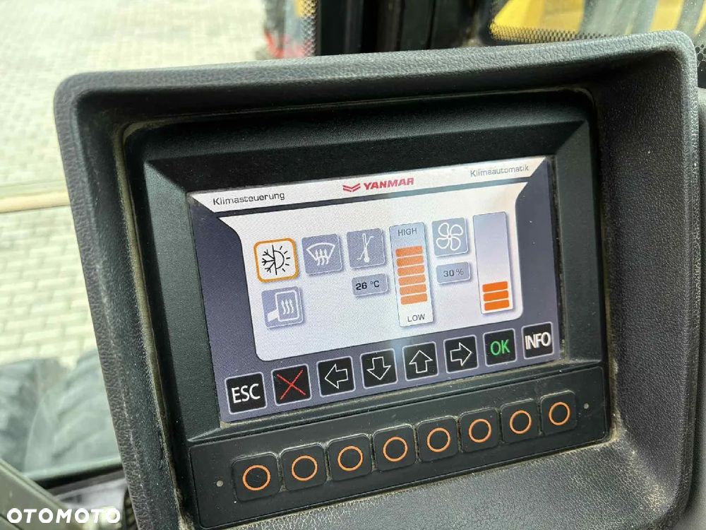 Yanmar B110W ROTOTILT 4 ŁYŻKI TYLKO 2618 mth - 24