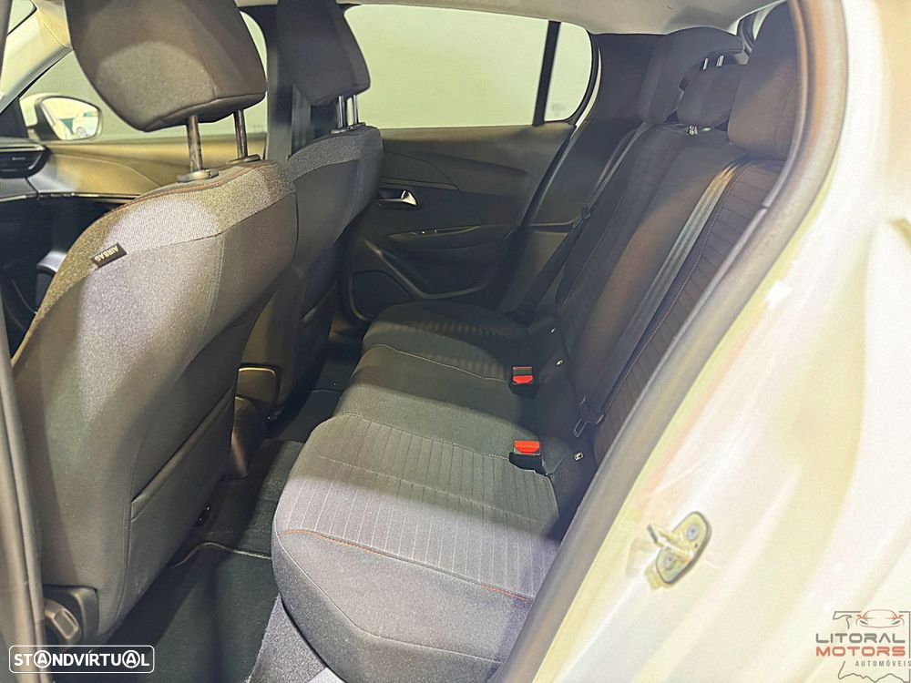 Peugeot 208 1.2 PureTech Active Pack - 17