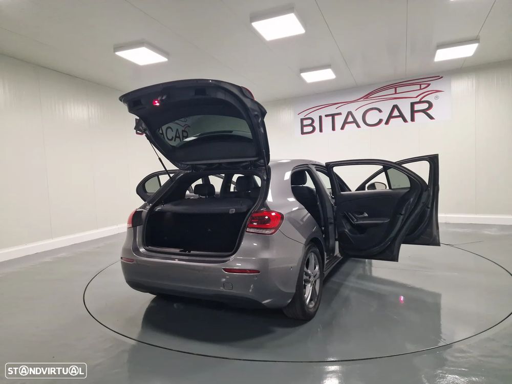 Mercedes-Benz A 180 d Style Plus Aut. - 35