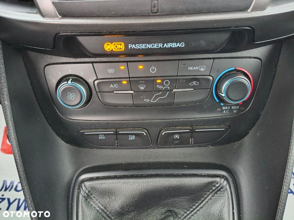 Ford Transit Connect - 26