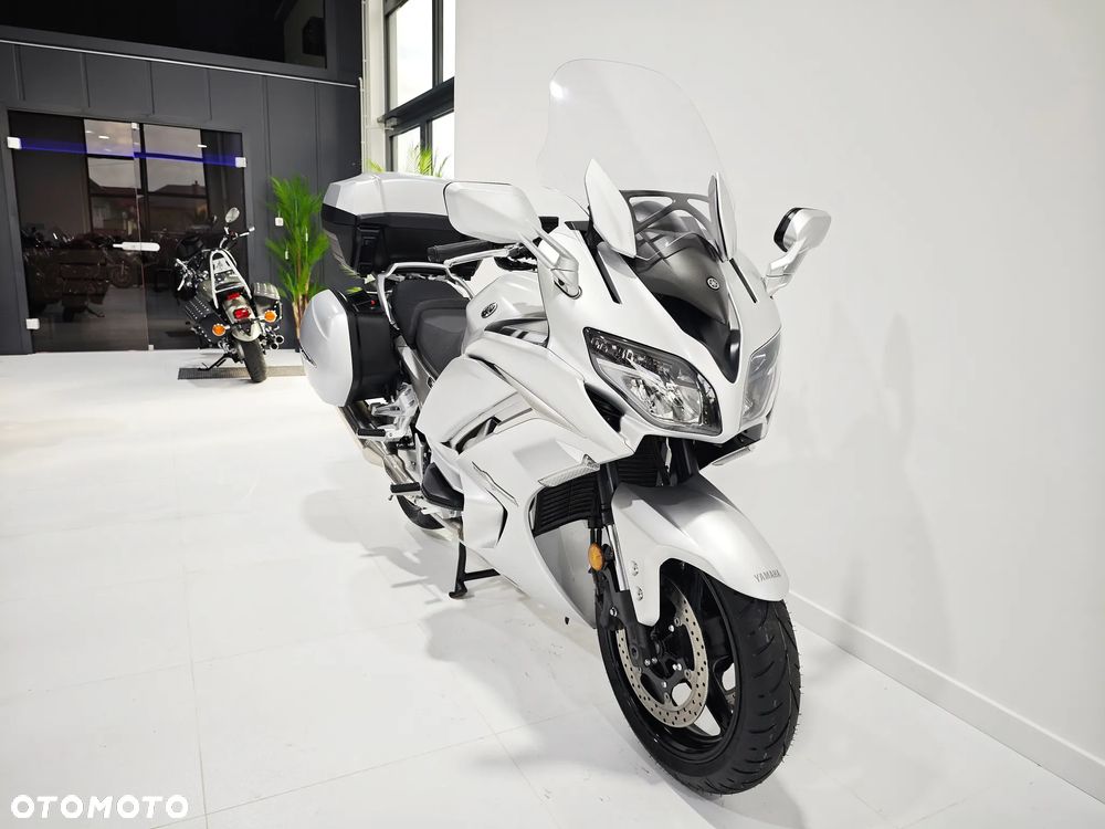 Yamaha FJR - 3