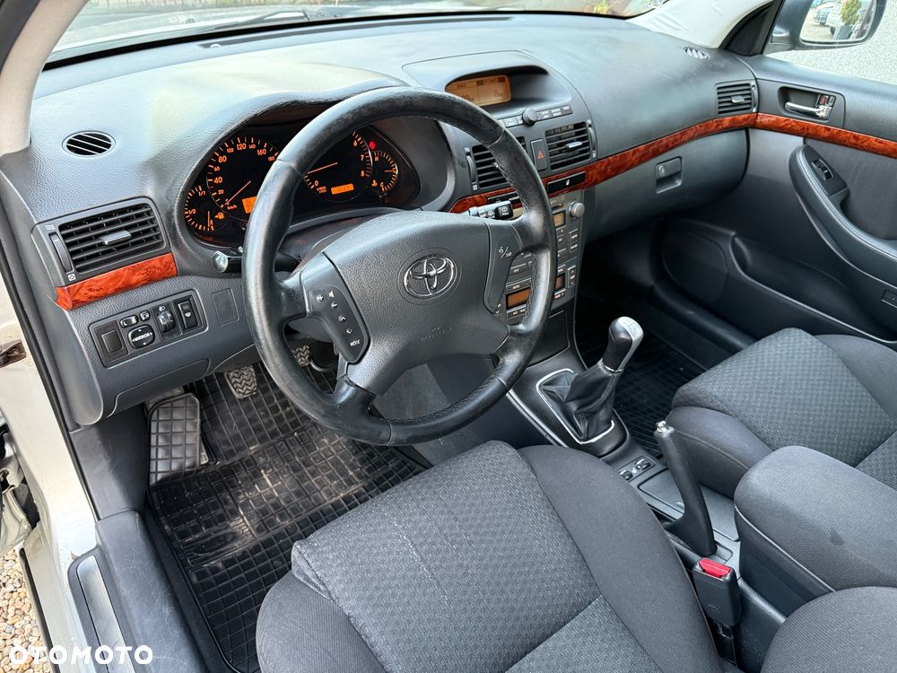 Toyota Avensis 2.0 VVT-i Prestige - 13