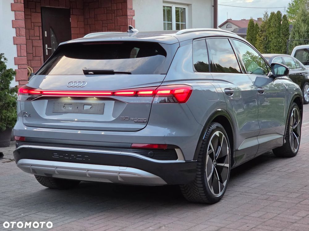 Audi Q4 e-tron - 8