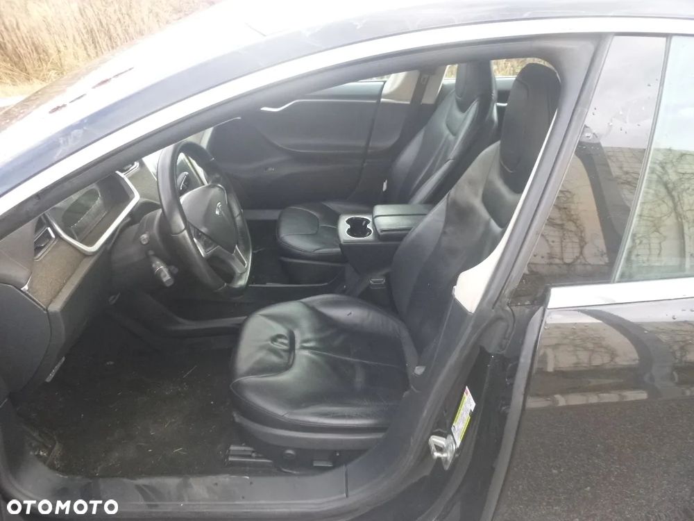 Tesla Model S 85 - 13