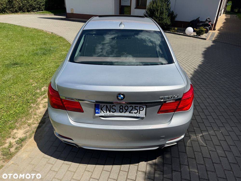 BMW Seria 7 750Li - 10