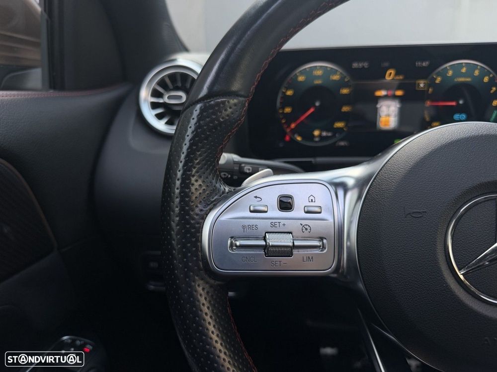 Mercedes-Benz GLA 250 e 8G-DCT AMG Line - 33
