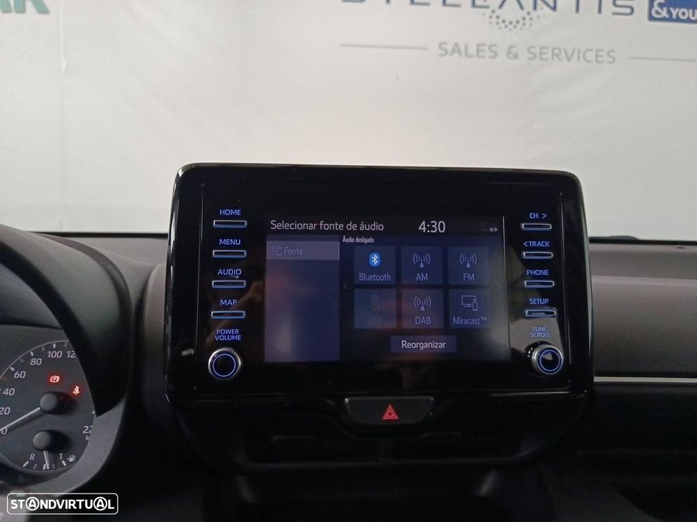 Toyota Yaris 1.5 HDF Comfort - 23