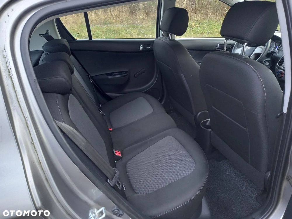 Hyundai i20 1.1 CRDi Style - 13