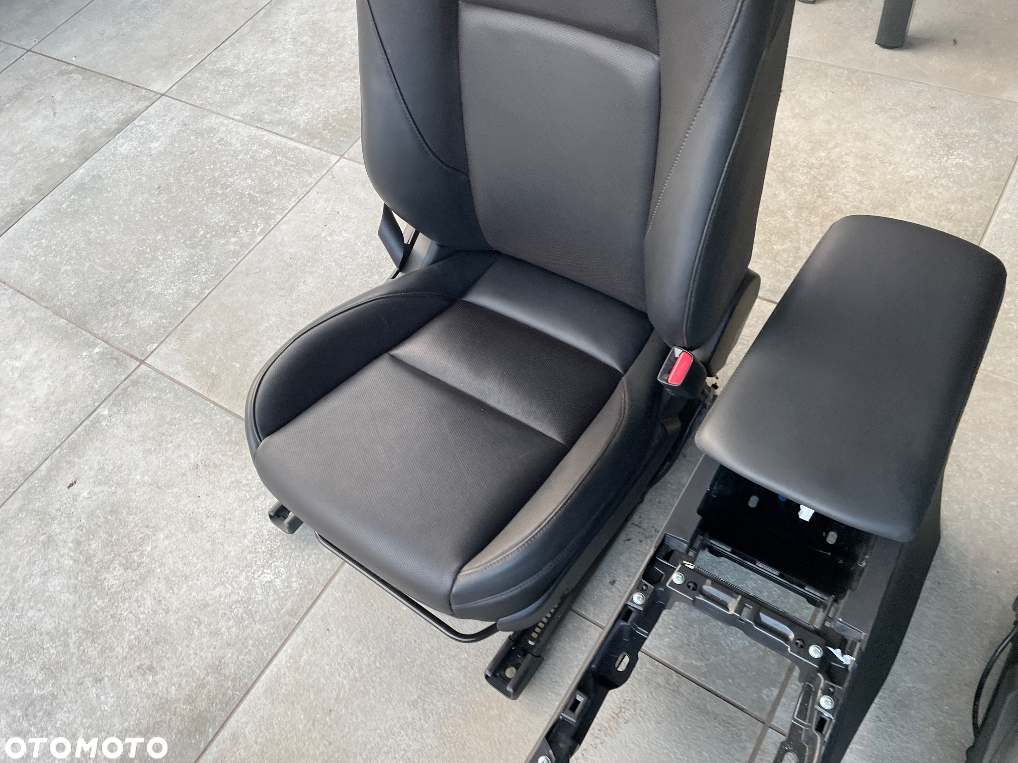 Komplet Foteli skórzanych Mazda 3 BP IV  Europa  stan BDB - 5