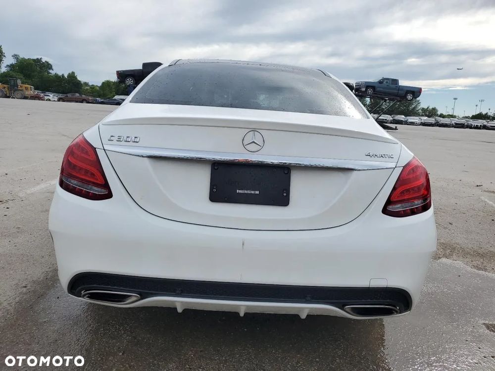 Mercedes-Benz Klasa C 300 7G-TRONIC AMG Line - 6