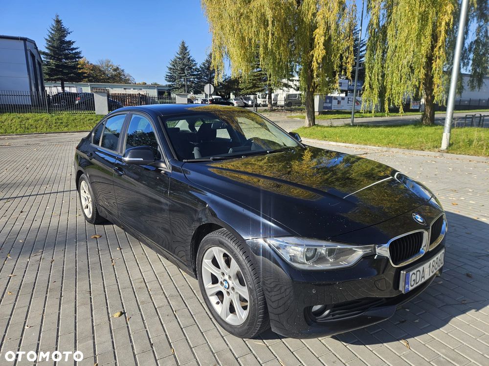BMW Seria 3 318d - 10