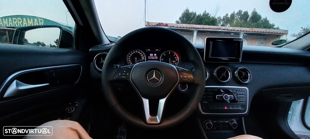 Mercedes-Benz A 160 CDI AMG Line - 25