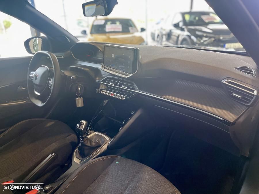 Peugeot 2008 1.2 PureTech Style - 24