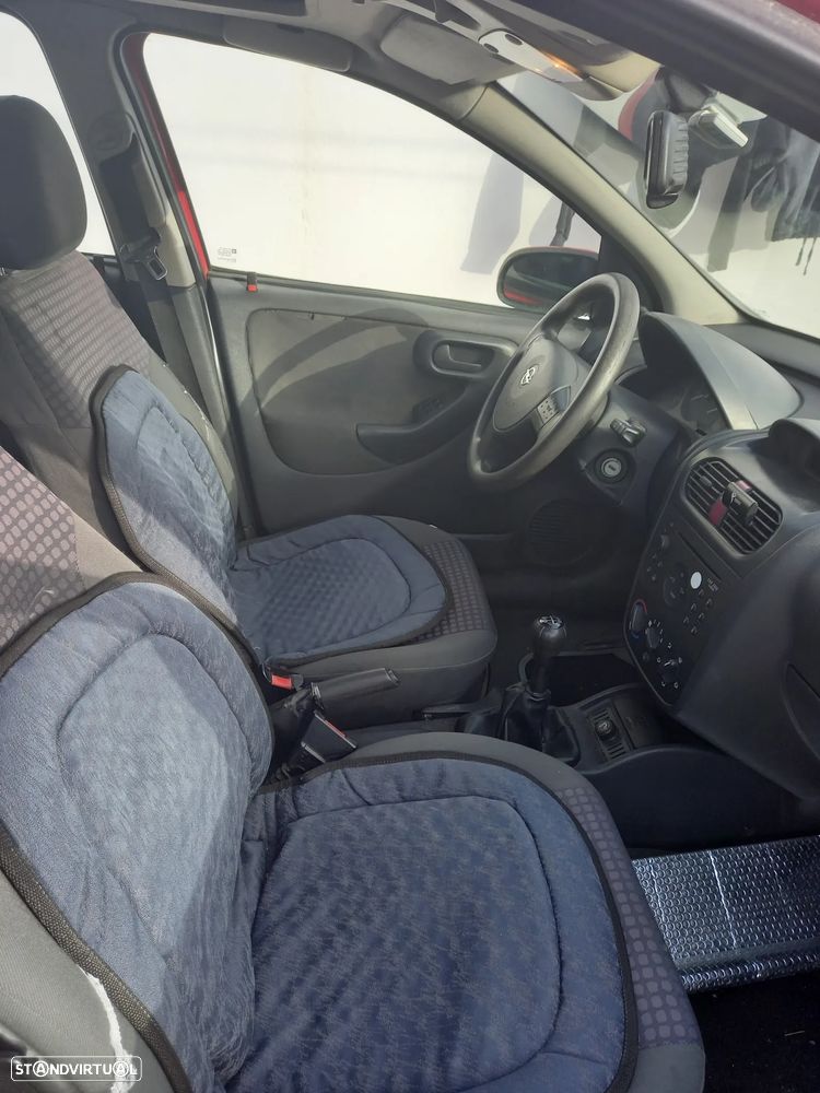 Opel Corsa 1.2 16V Confort - 5