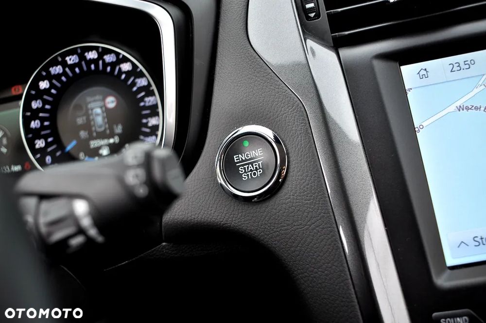 Ford Mondeo 2.0 EcoBlue Titanium - 28