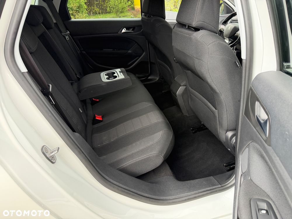 Peugeot 308 BlueHDi FAP 150 EAT6 Stop & Start Allure - 27