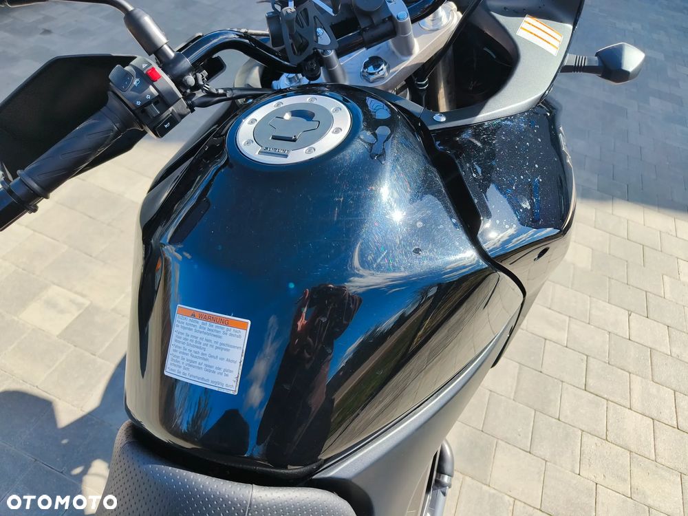 Suzuki DL - 11