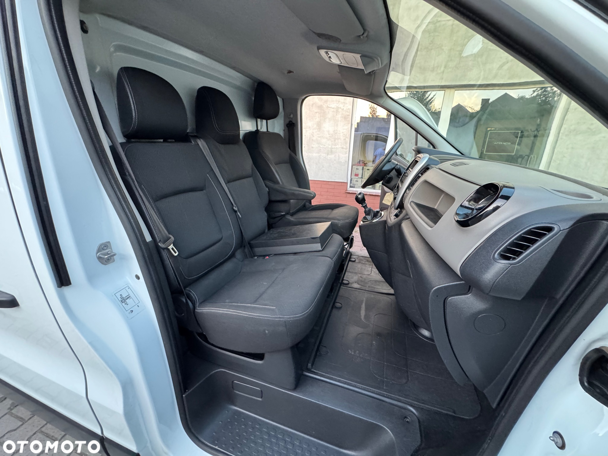 Renault TRAFIC 63tys.km KLIMA, czujniki parkowania, tempomat, świeżo sprowadzony, OKAZJA!!! - 6