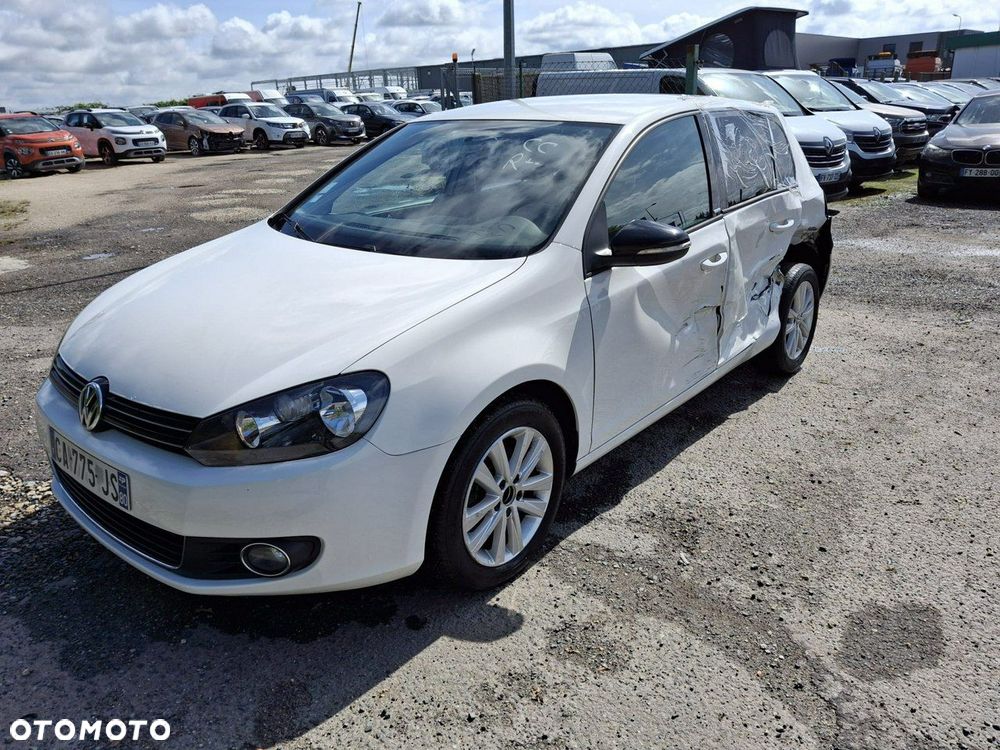 Volkswagen Golf - 25