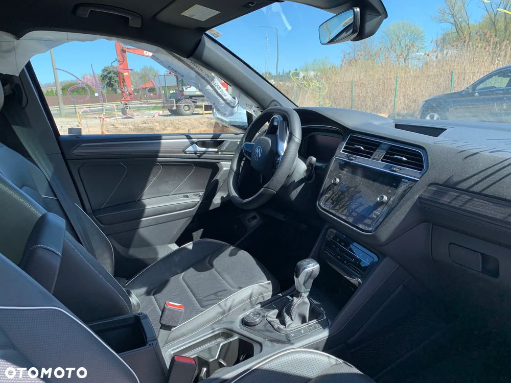 Volkswagen Tiguan 2,0 TSI OPF 4Motion DSG R-Line - 17