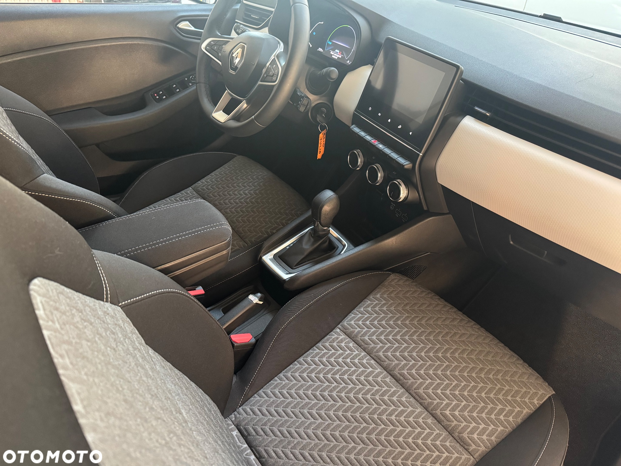 Renault Clio E-TECH Full Hybrid 145 EQUILIBRE - 12