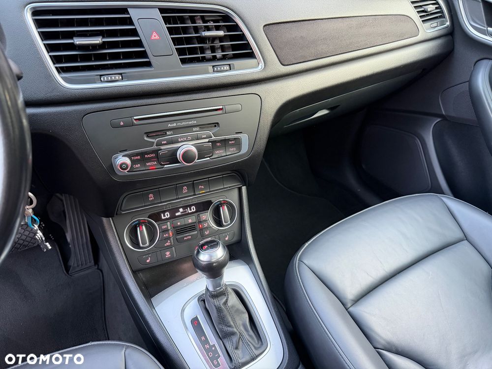 Audi Q3 2.0 TDI S tronic design - 17