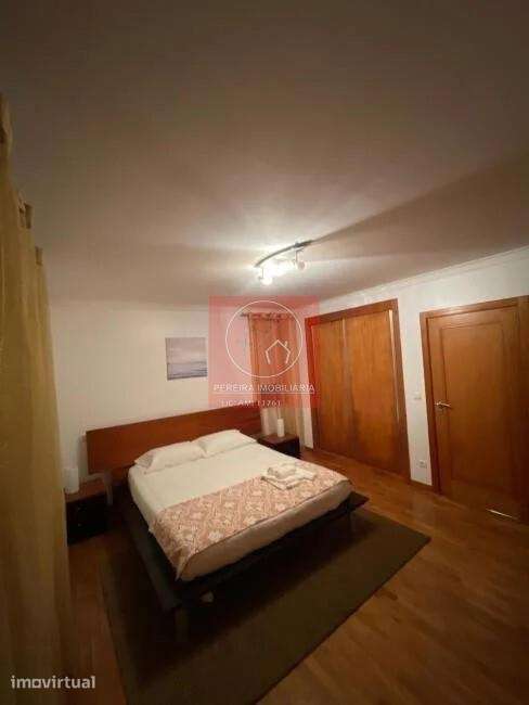 T3 com 200m², cozinha equipada e localização privilegiada - Grande imagem: 3/18