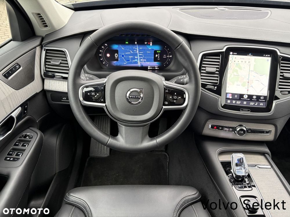 Volvo XC 90 - 22