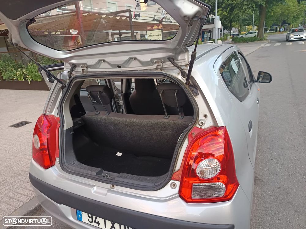 Nissan Pixo 1.0 more - 11