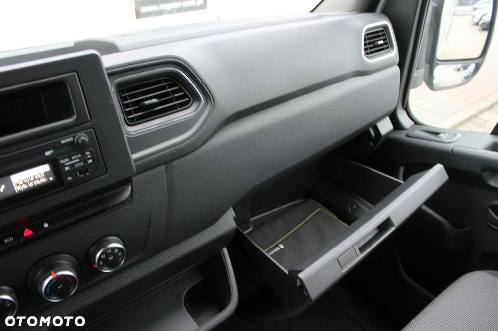 Renault Master - 25