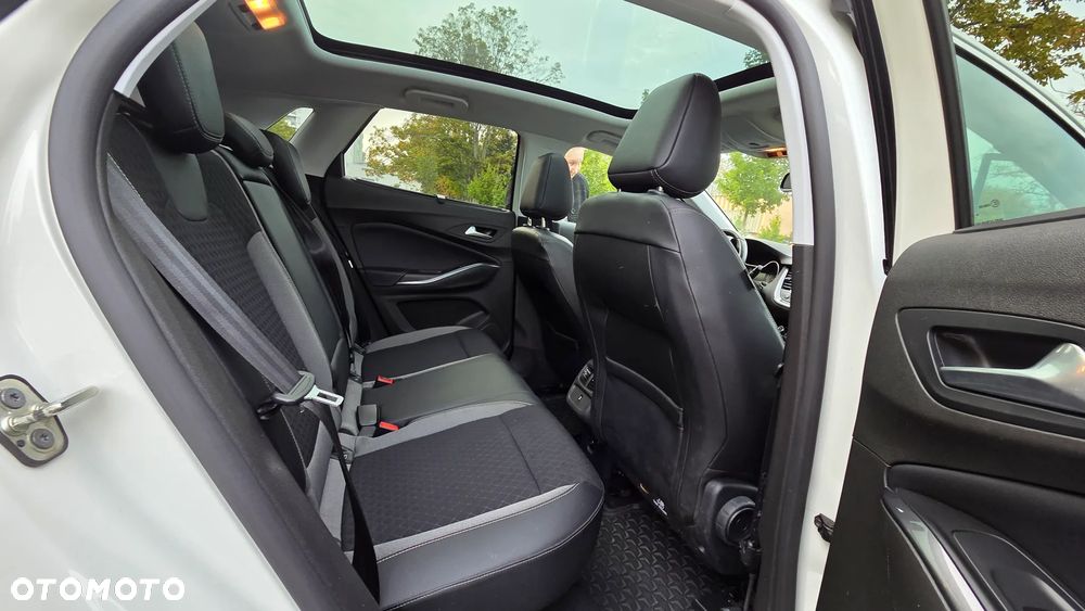 Opel Grandland X - 11